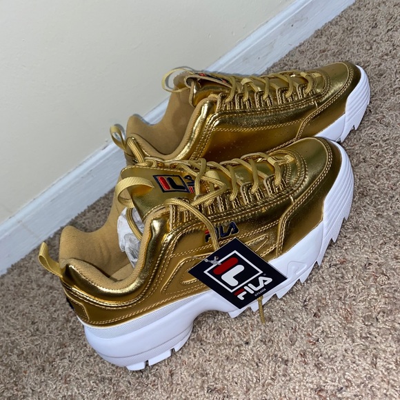 NWT Gold Metallic Filas Women’s Disruptor 2 - Picture 3 of 4